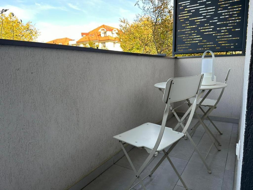 Luxury & By Glam - Parking Free Apartment *